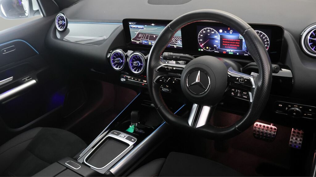 Mercedes-Benz GLA Class Gla 220D 4Matic Amg Line Premium Black #9