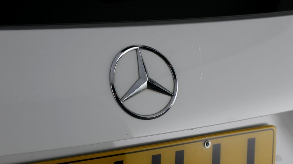 Mercedes-Benz GLA Class Gla 220D 4Matic Amg Line Premium Black #19