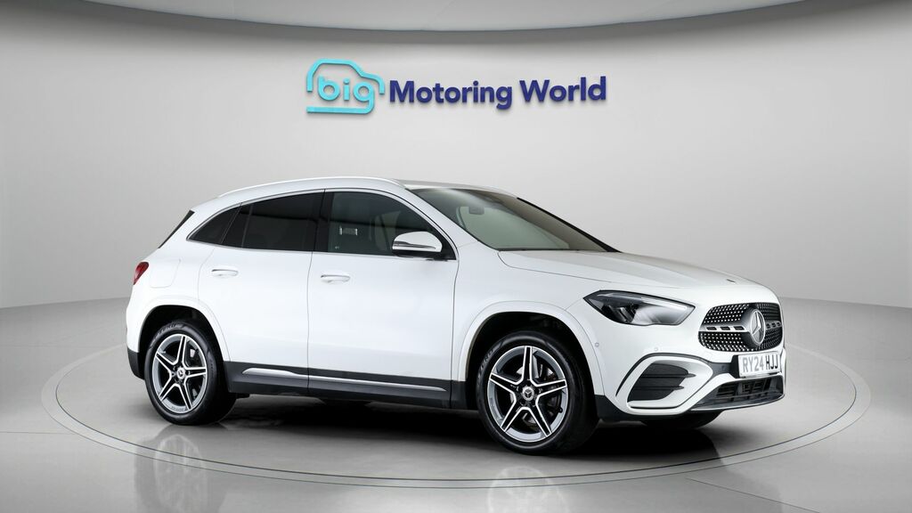 Mercedes-Benz GLA Class Amg Line White