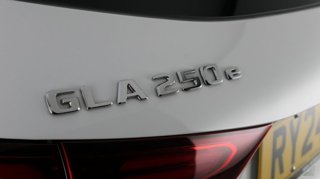Mercedes-Benz GLA Class Gla 220D 4Matic Amg Line Premium Black #20