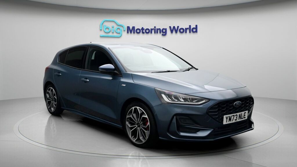 Ford Focus St-line X Blue
