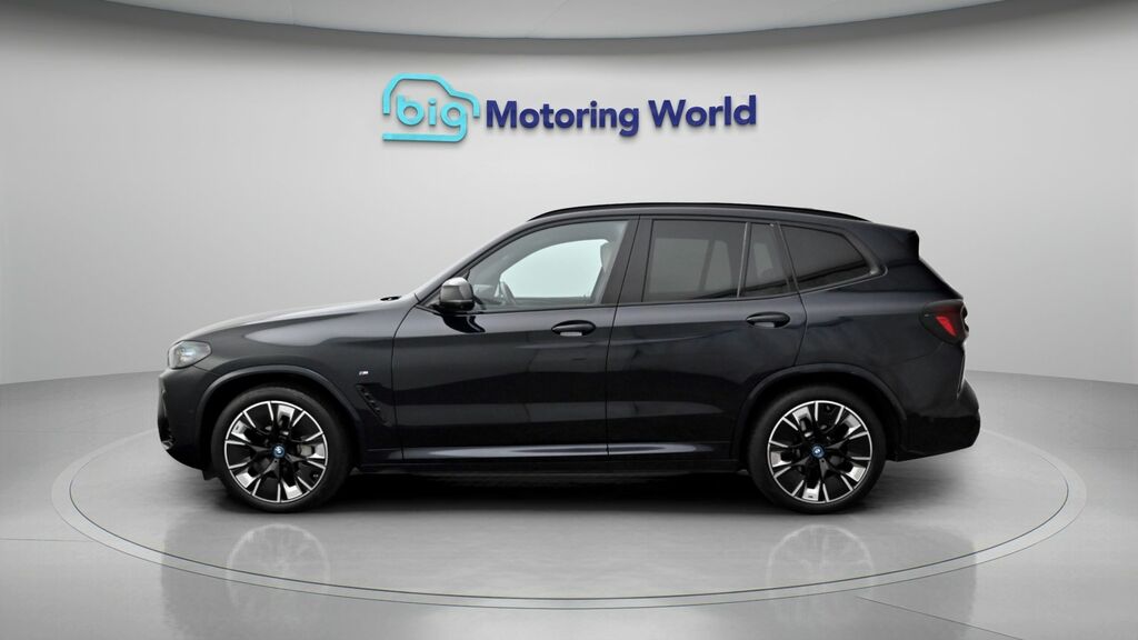 BMW iX3 M Sport Pro Black #4