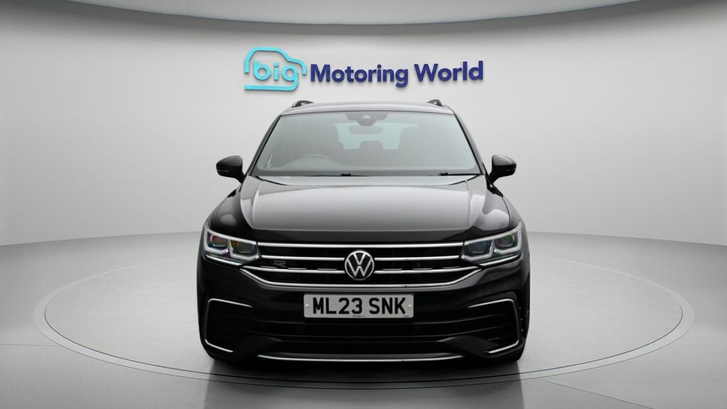 Volkswagen Tiguan R-line ML23SNK Black #2