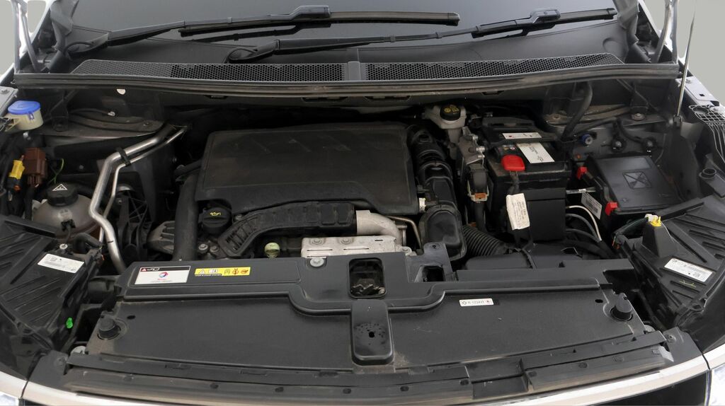 Vauxhall Grandland Suv Red #18