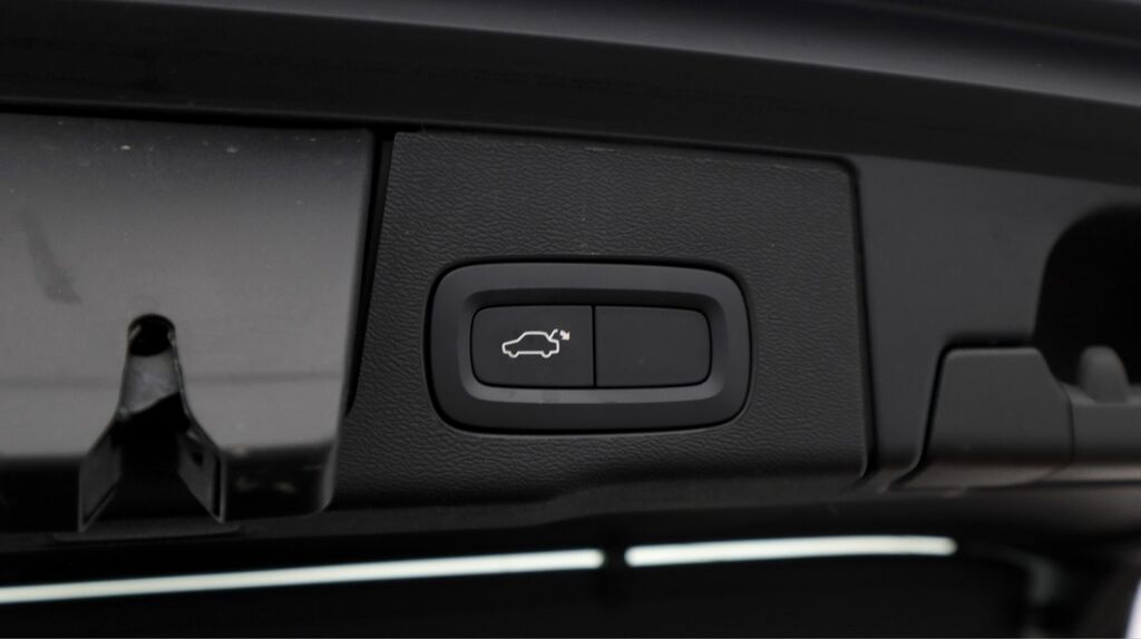 Volvo XC60 2.0 B5p Plus Dark Awd Geartronic Grey #24