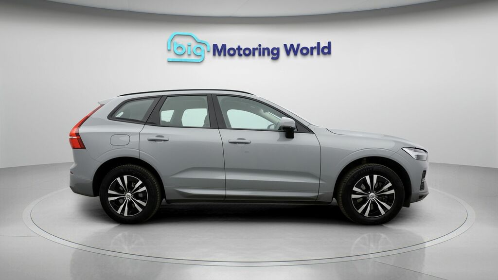 Volvo XC60 2.0 B5p Plus Dark Awd Geartronic Grey #8