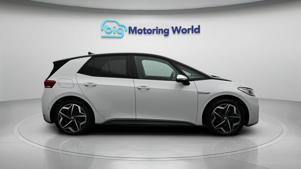 Volkswagen ID.3 Pro Performance 58Kwh Family Hatchback Electri Grey #8