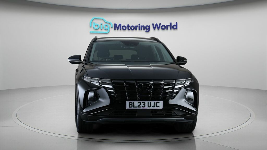 Hyundai Tucson Premium Black #2