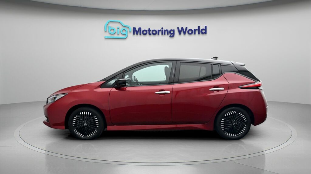 Nissan Leaf N-connecta Red #4