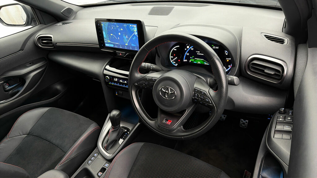 Toyota Yaris Cross Excel Silver #9