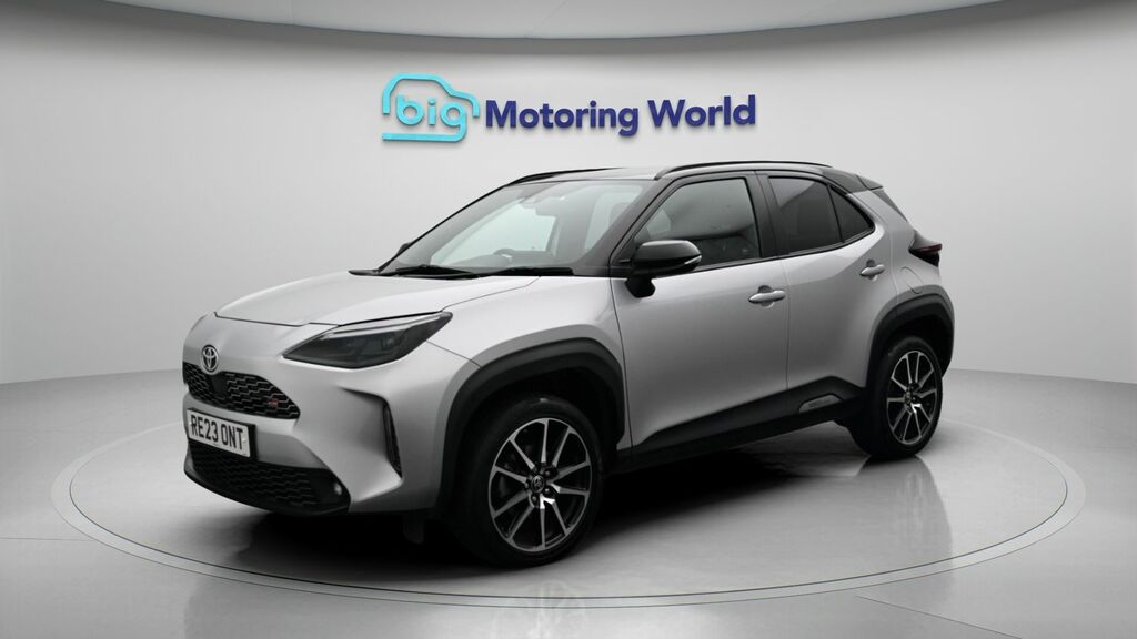Toyota Yaris Cross Gr Sport Silver #3
