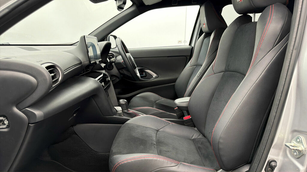 Toyota Yaris Cross Excel Silver #13