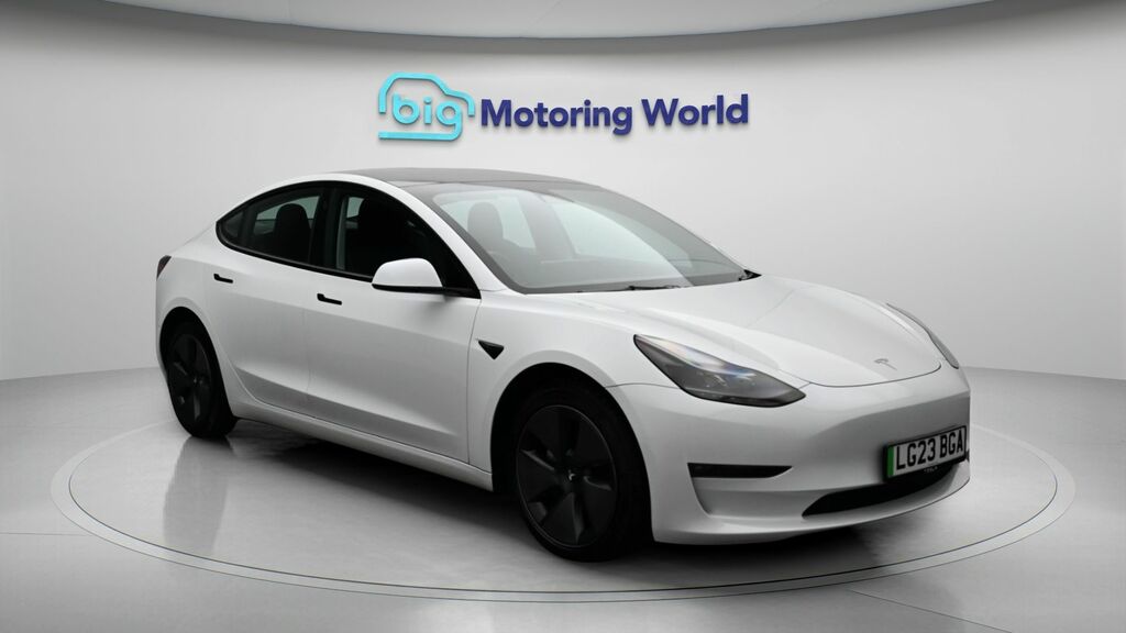 Tesla Model 3 Long Range White