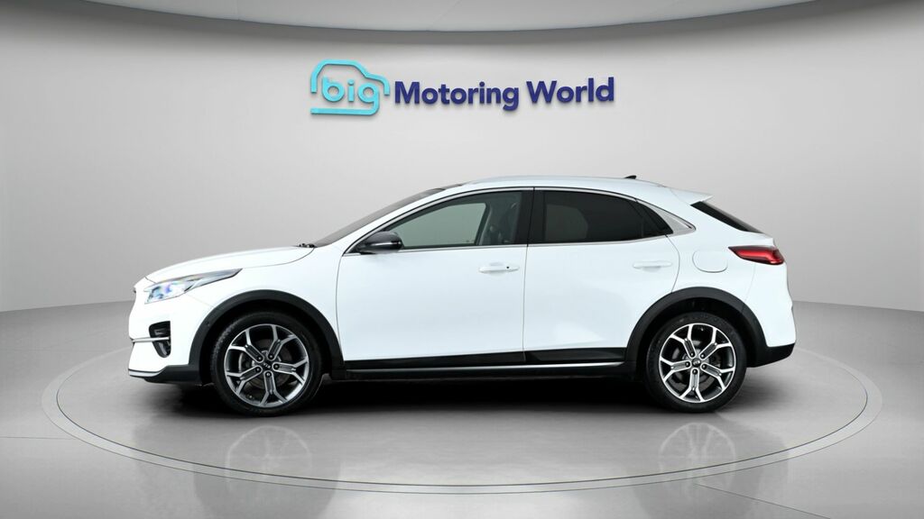 Kia Xceed 4 White #4