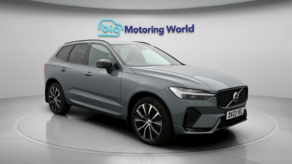 Volvo XC60 Plus Grey