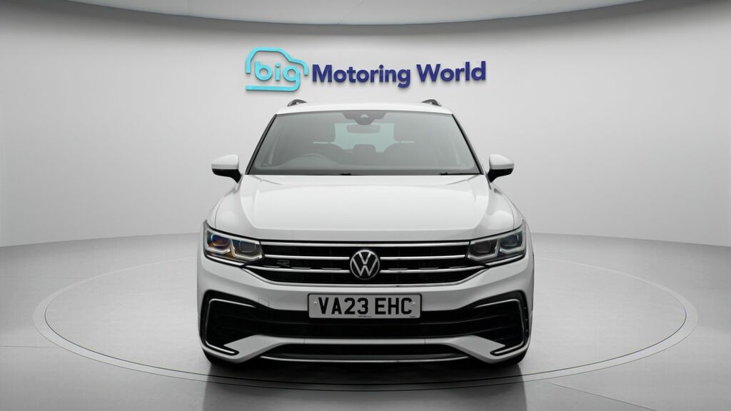 Volkswagen Tiguan R-line White #2