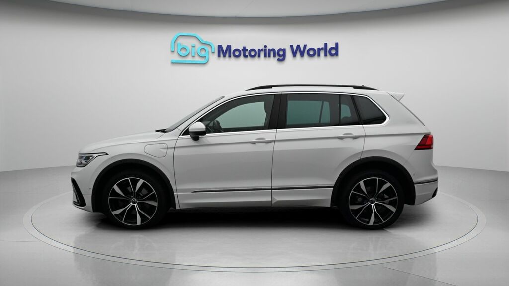 Volkswagen Tiguan R-line White #4