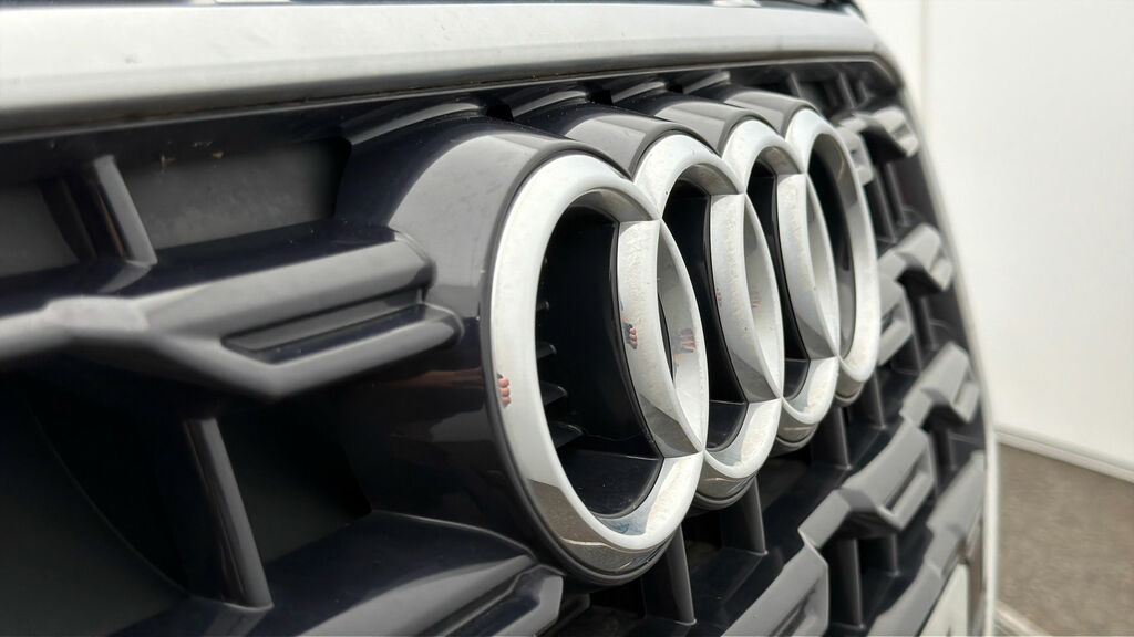 Audi Q2 35 Tfsi Sport S Tronic Cs Black #20