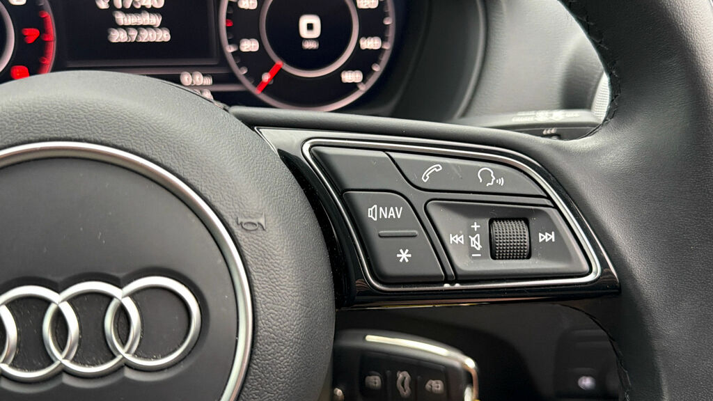Audi Q2 35 Tfsi Sport S Tronic Cs Black #24
