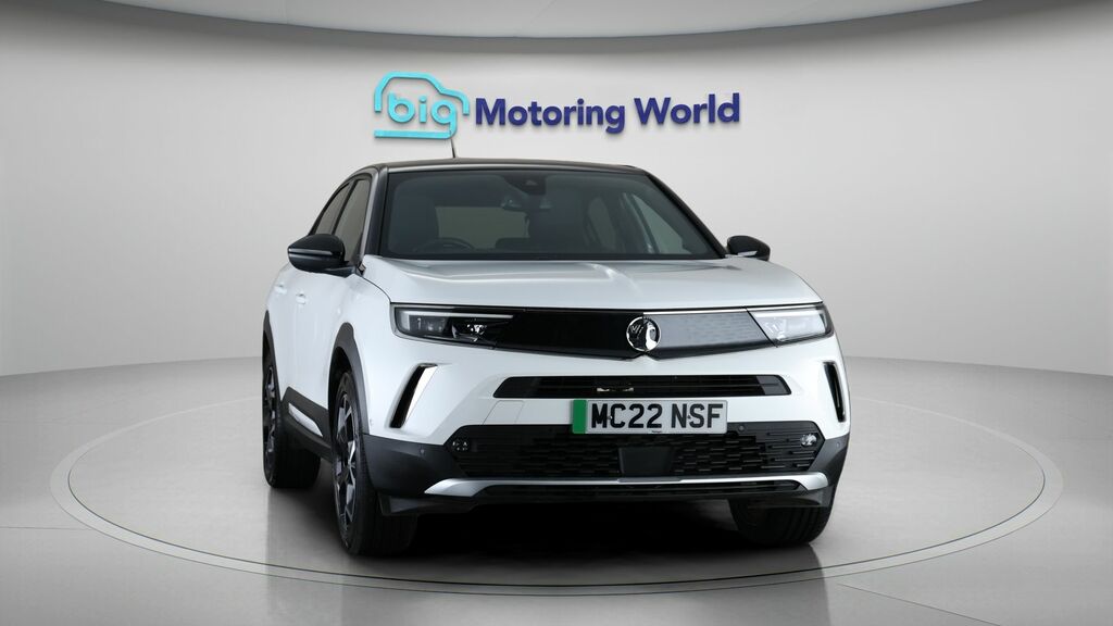 Vauxhall Mokka-e Ultimate White #2