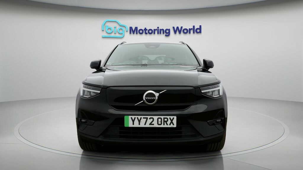 Volvo XC40 Plus Black #2