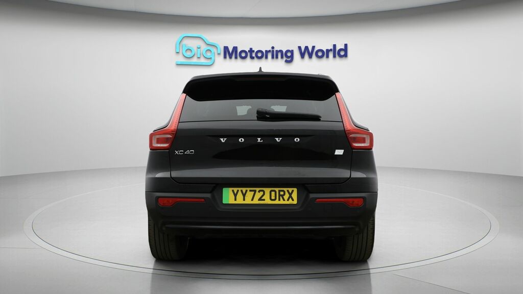 Volvo XC40 Plus Black #6