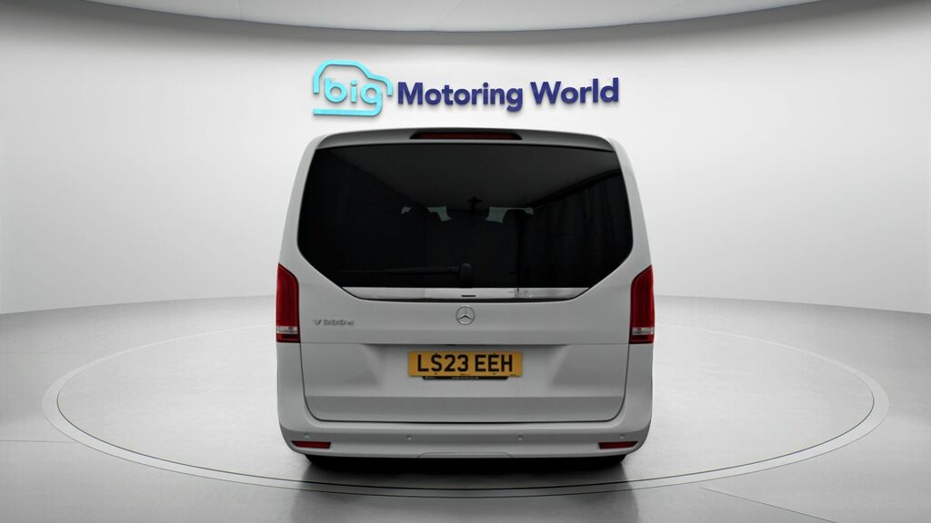Mercedes-Benz V Class Amg Line White #6