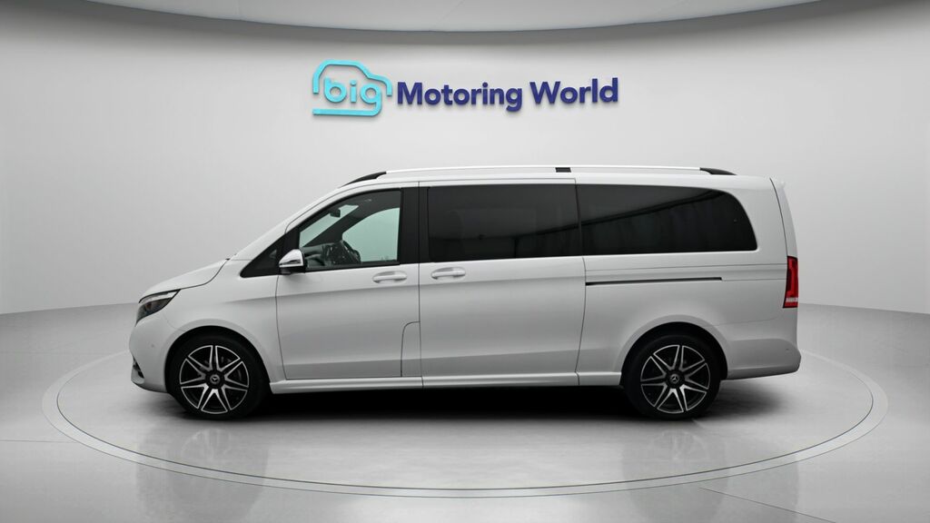 Mercedes-Benz V Class Amg Line White #4