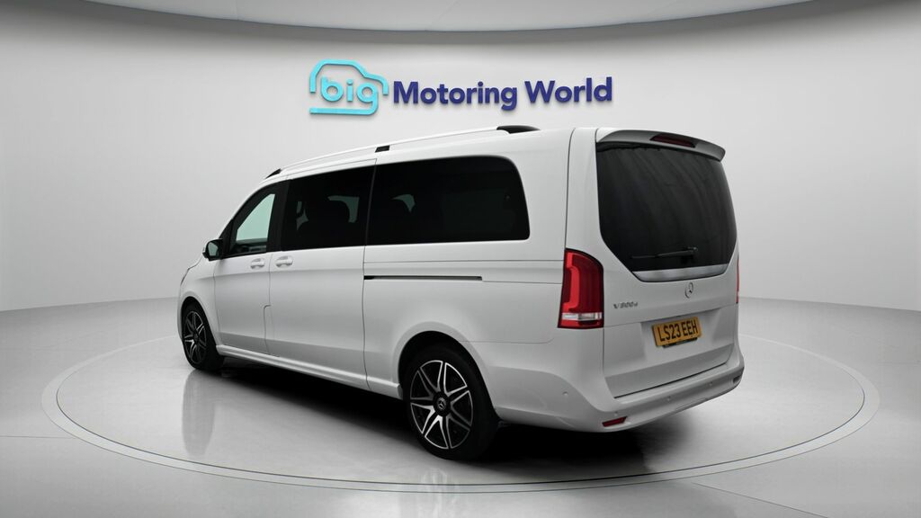 Mercedes-Benz V Class Amg Line White #5