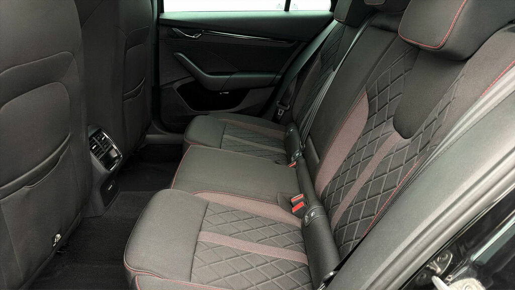 Skoda Octavia 1.6 Tdi Cr Dsg S Cwvehiclemarketing Silver #15