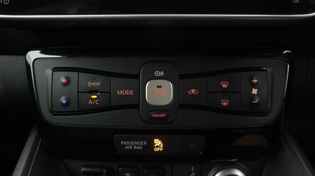 Nissan Leaf 40Kw Acenta With Intelligent Cruise Control And Ac Red #11