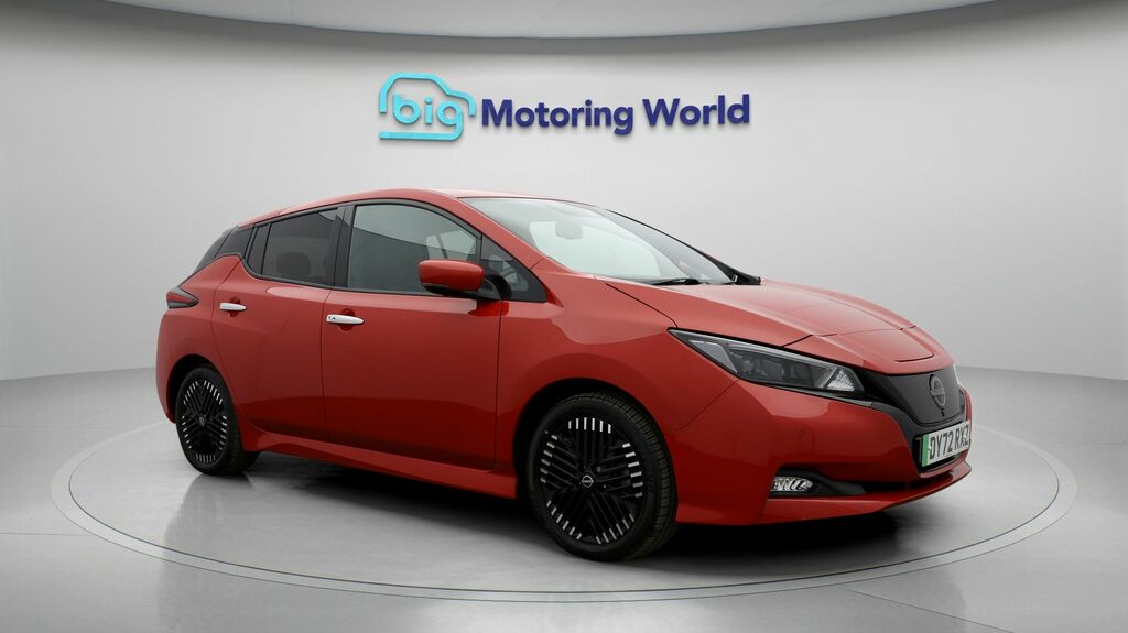 Nissan Leaf Tekna Red
