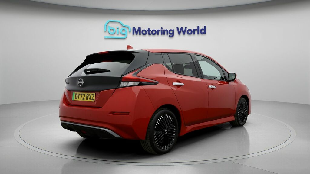 Nissan Leaf Tekna Red #6