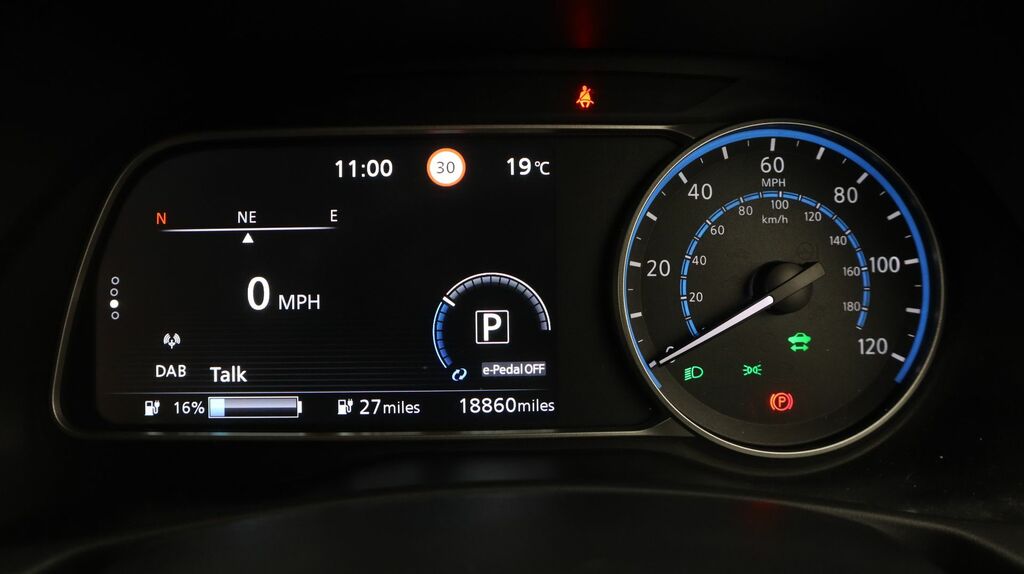 Nissan Leaf 40Kw Acenta With Intelligent Cruise Control And Ac Red #9