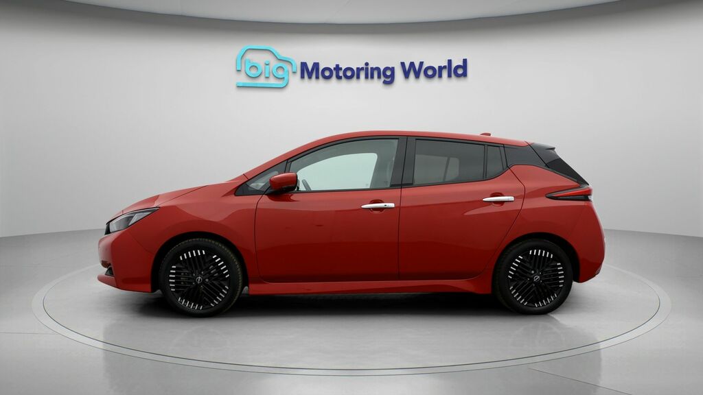 Nissan Leaf Tekna Red #3