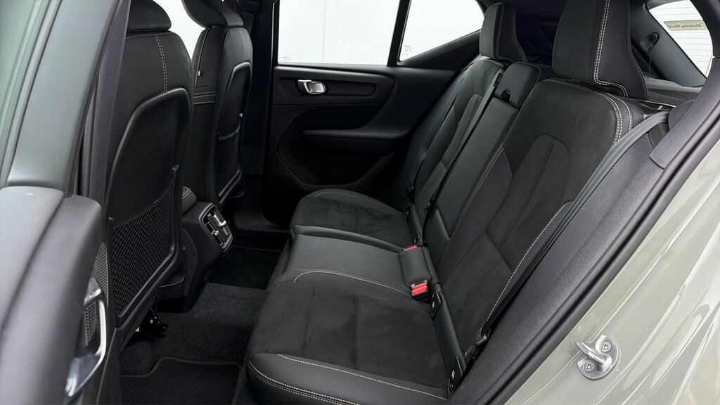 Volvo XC40 Plus, B4 Mild Hybrid, Dark Green #15