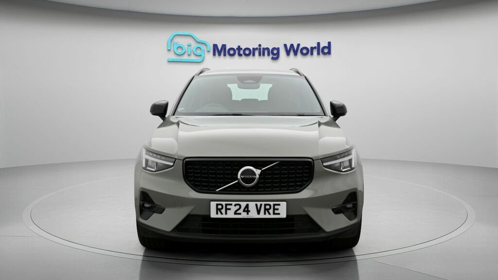 Volvo XC40 Plus Dark Green #2
