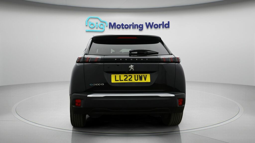 Peugeot e-2008 Gt Black #6