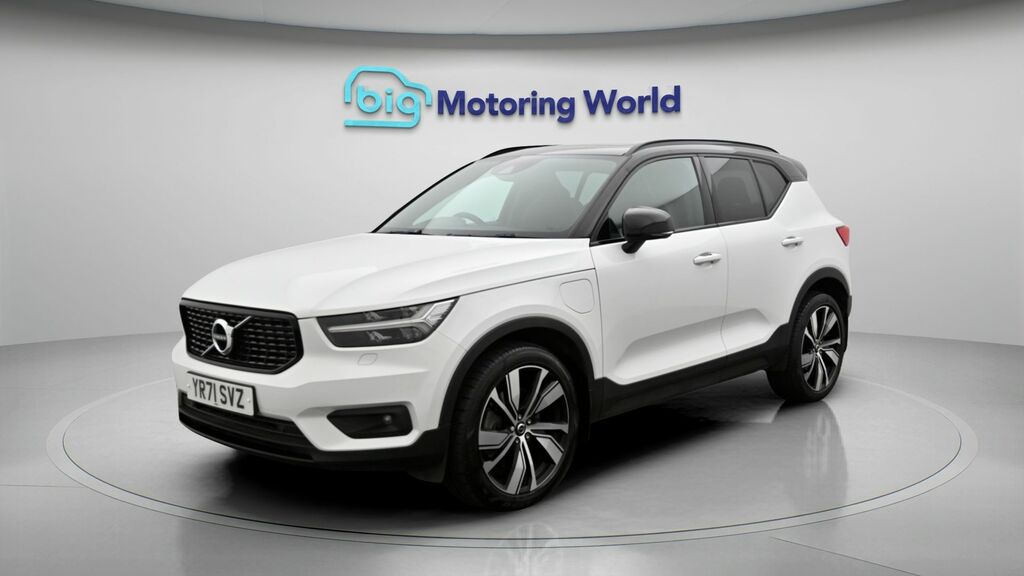 Volvo XC40 R-design Pro White #3