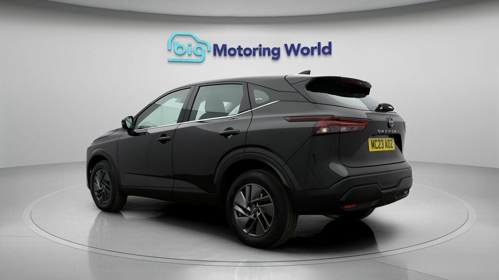 Nissan Qashqai Acenta Premium Black #5