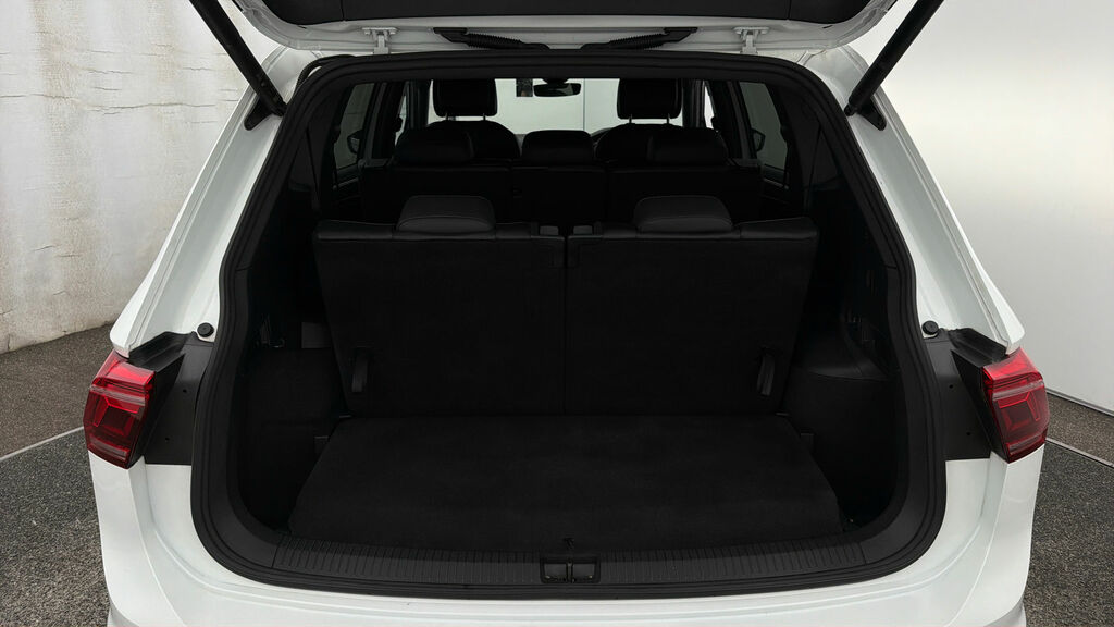 Volkswagen Tiguan Allspace 1.5 Tsi Elegance Dsg Grey #16