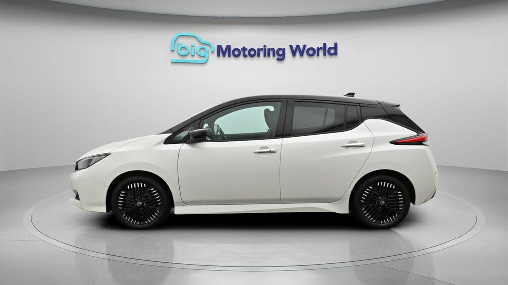 Nissan Leaf Tekna White #4