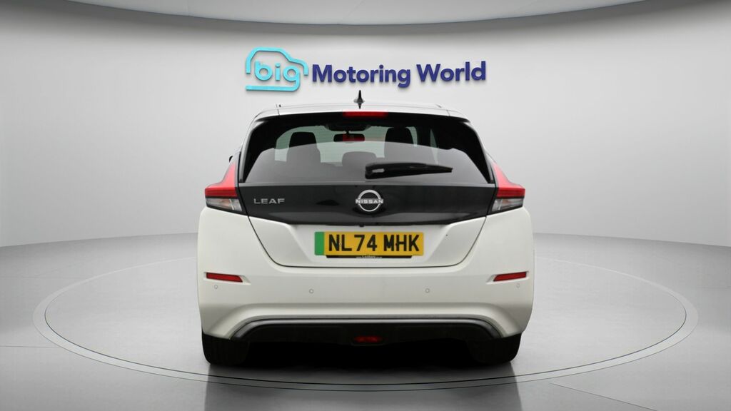 Nissan Leaf Tekna White #6