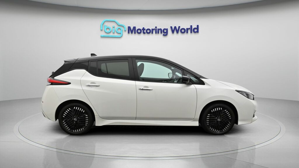 Nissan Leaf 110Kw N-connecta 39Kwh #8