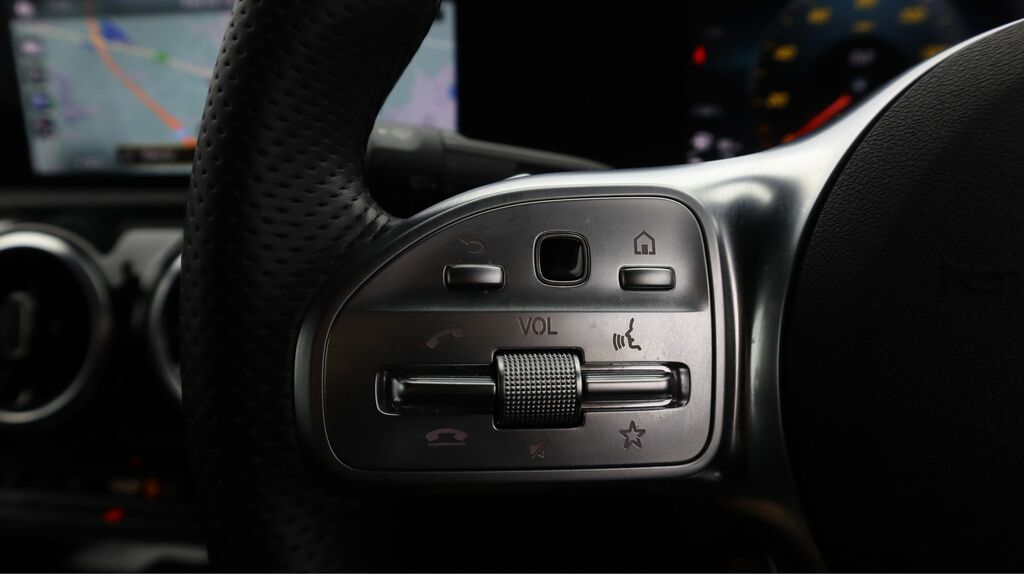 Mercedes-Benz CLA Class Cla 180 Amg Line Premium White #23