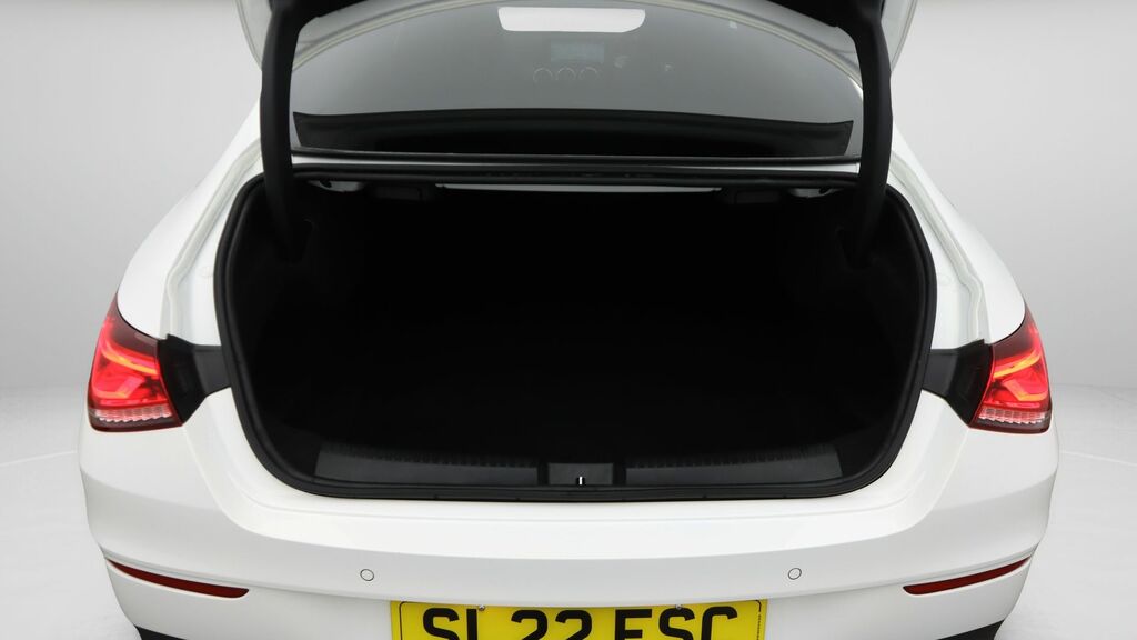 Mercedes-Benz CLA Class Cla 180 Amg Line Premium White #17
