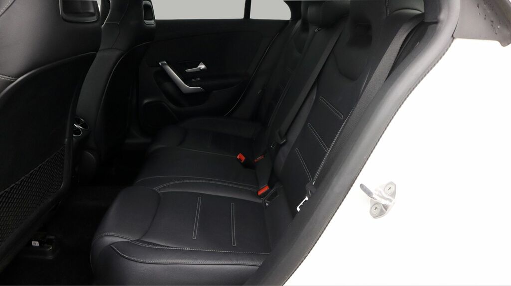 Mercedes-Benz CLA Class Cla 180 Amg Line Premium White #16