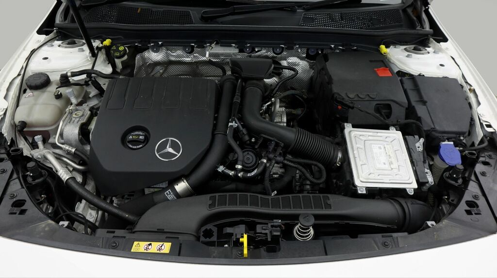 Mercedes-Benz CLA Class Cla 180 Amg Line Premium White #19
