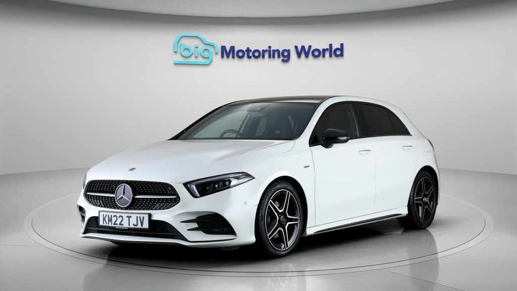 Mercedes-Benz A Class Amg Line Edition White #3