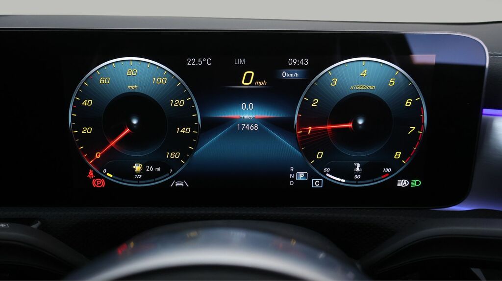 Mercedes-Benz A Class A200 Amg Line Premium 2022 Black #10